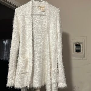 White medium sweater coat brand new pockets in front